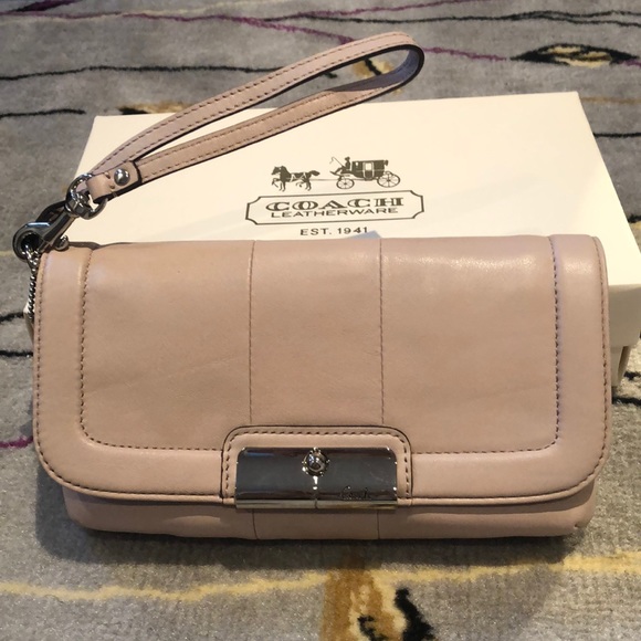 Coach Handbags - Coach Large Wristlet/Clutch Ballet Pink